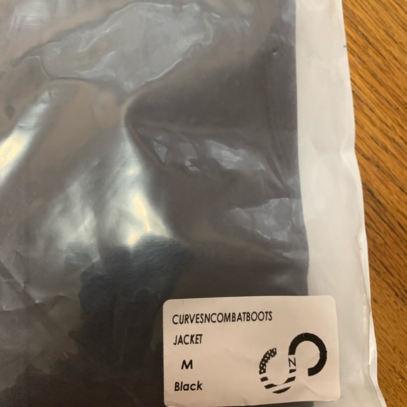 Curves N CombatBoots Black Jacket Size M New in Bag - Picture 7 of 13